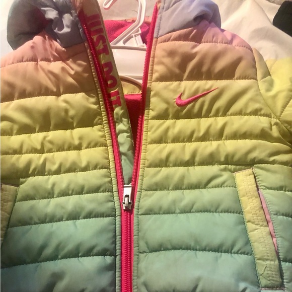 Nike puffer coat - Picture 1 of 3
